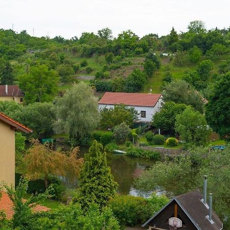 Ferienwohnung Ruhige Unterkunft Mit Einer Schoenen Aussicht Znojmo Exterior foto